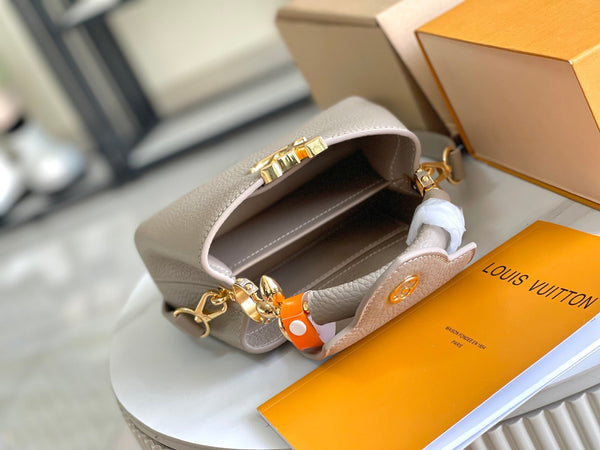 CAPUCINES MINI 21 BEIGE SCURO TAURILLON ORO FERRAMENTA