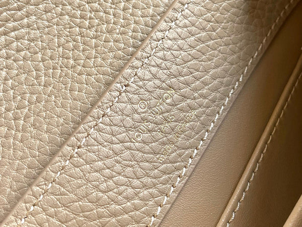 CAPUCINES MINI 21 BEIGE SCURO TAURILLON ORO FERRAMENTA