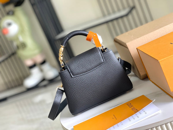 CAPUCINES MINI 21 NERO TAURILLON ORO HARDWARE