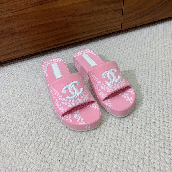CC Platform Printed Slippers 4.5cm Light Pink Canvas 792621
