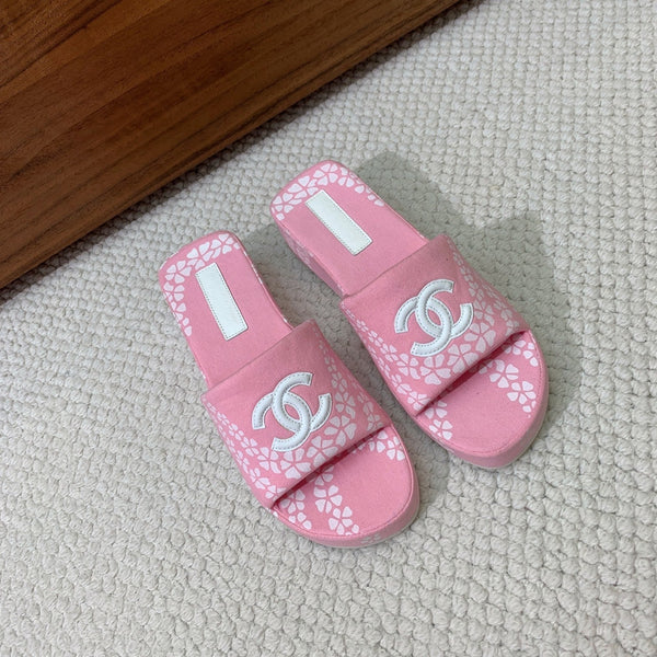 CC Platform Printed Slippers 4.5cm Light Pink Canvas 792621