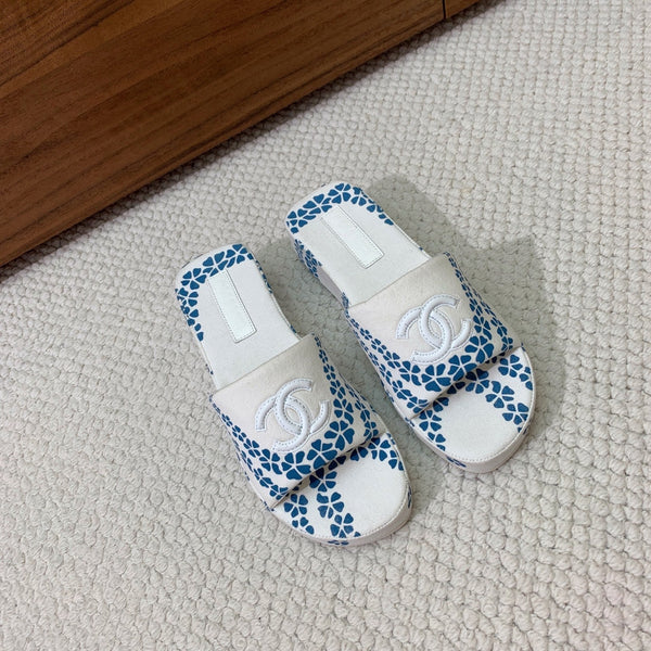 CC Platform Printed Slippers 4.5cm White Canvas 792623