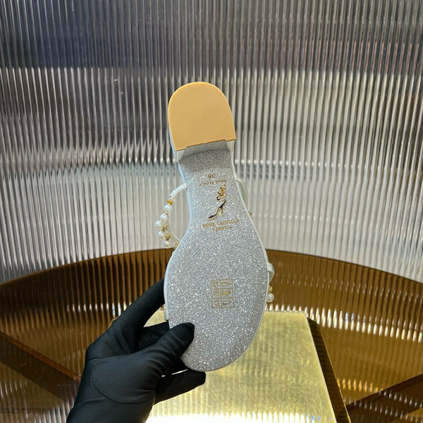 Sandali con ciondolo a forma di lampada in cristallo e fibbia in oro RC, 4,5, in pelle di pecora bianca 175008