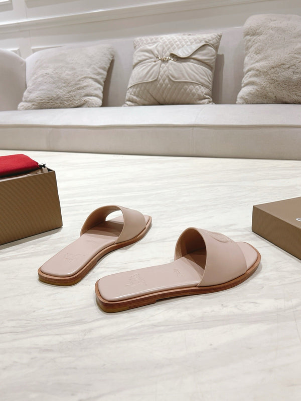 CL 25 Slippers Nude Top Layer High Gloss Calfskin 307500