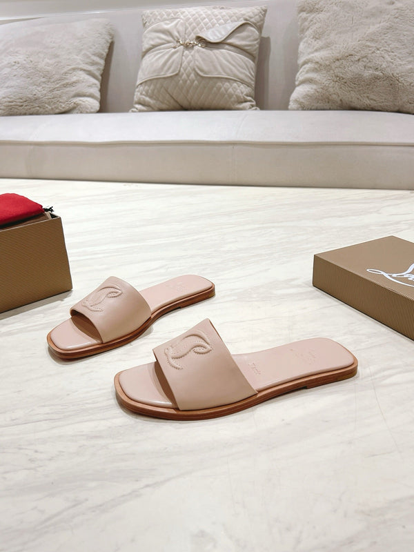 CL 25 Slippers Nude Top Layer High Gloss Calfskin 307500