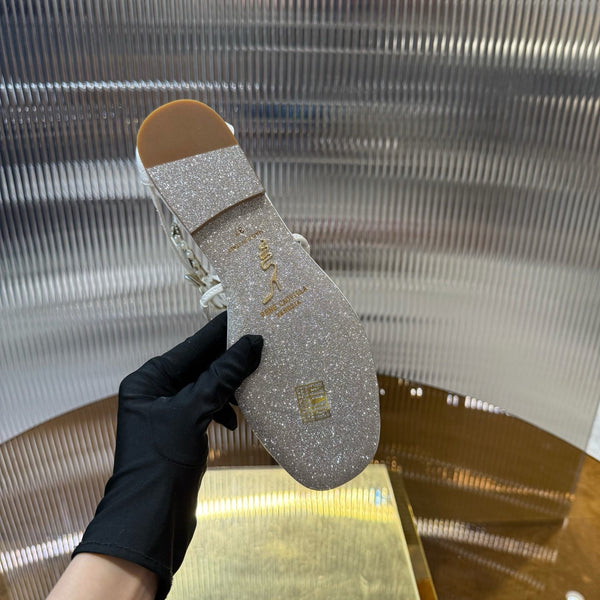 RC 25C Thong Diamond Sandals Pearl White Sheepskin Rhinestone 339504