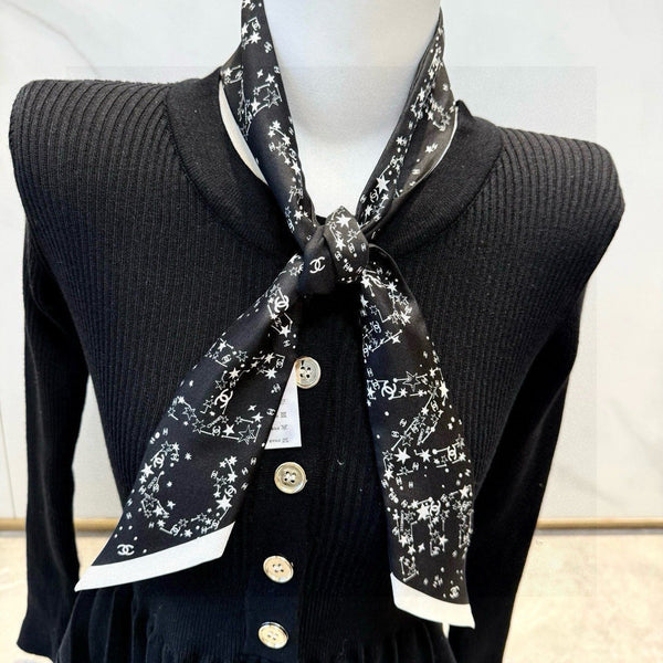 Mini-foulard Twilly CC Étoile 120cm Soie de mûrier noire 945724