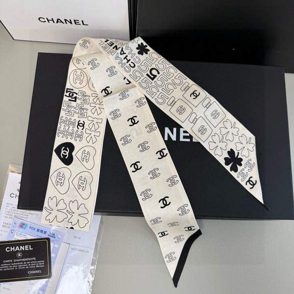 Mini Foulard Twilly CC 120cm Soie de Mûrier Blanche 968851