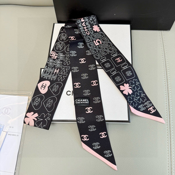 Foulard CC Twilly Mini 120cm Soie de mûrier noire et rose 968852
