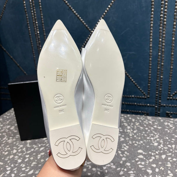 CC 25s Métiers d’art Ballet flats 10mm White Silk Satin 423793