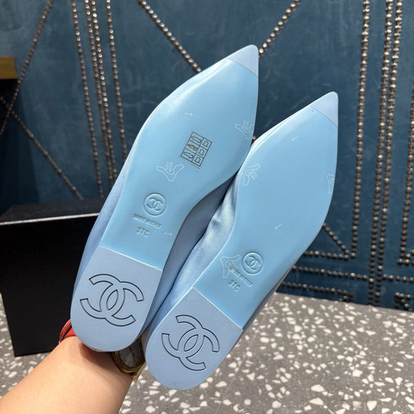 CC 25s Métiers d’art Ballet flats 10mm Blue Silk Satin 423794