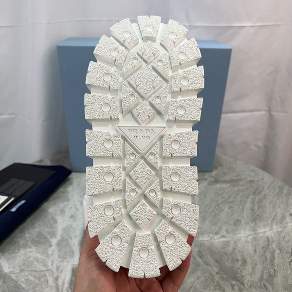 PRA Moon Boots White With Pouch Recycled Nylon & Cowhide 454734