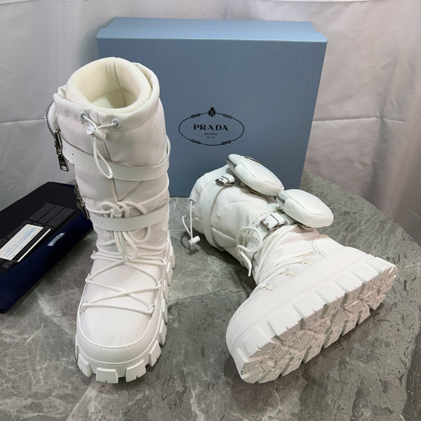PRA Moon Boots White With Pouch Recycled Nylon & Cowhide 454734