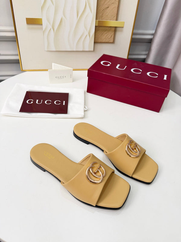 GG 2026 Early Spring Mule Beige Sheepskin 688519