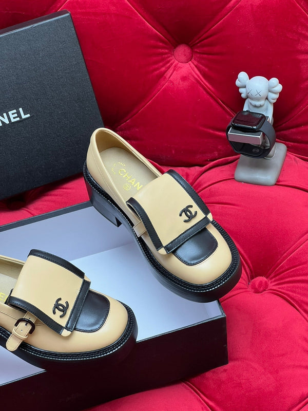 CC MOCCASIN LOAFER IN YELLOW CREAM MIX BLACK LAMBSKIN