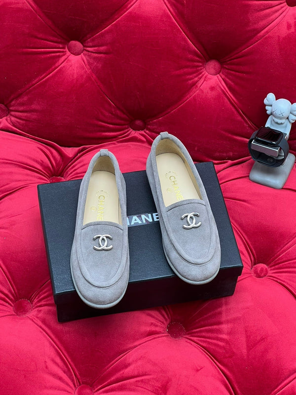 Mocassini CC in pelle scamosciata e agnello grigi