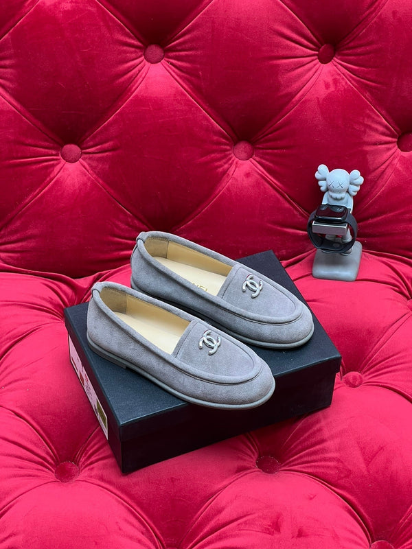 Mocassini CC in pelle scamosciata e agnello grigi