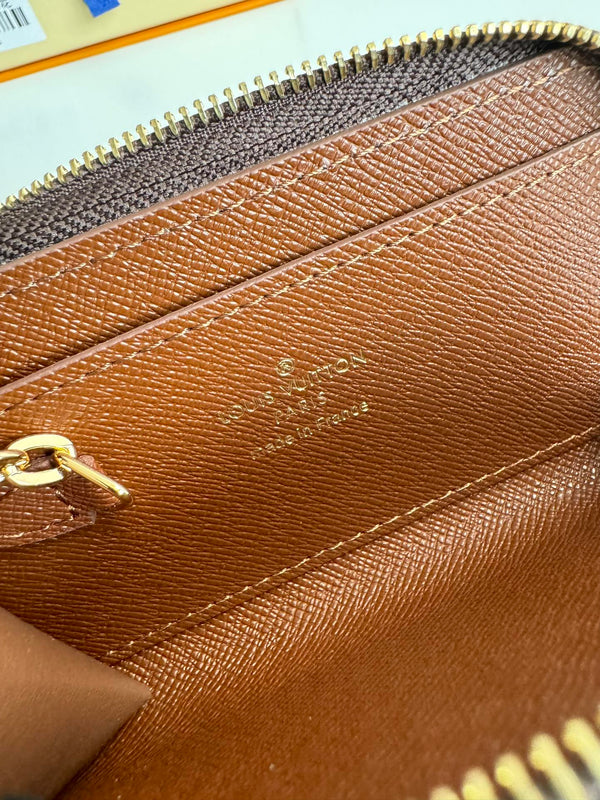 LV Noa Key Holder Brown Monogram Canvas 221546