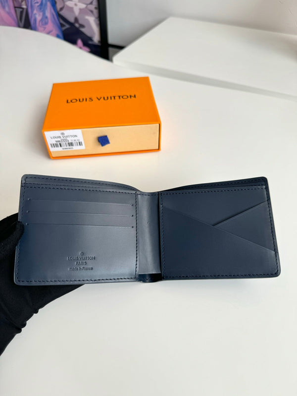 Portafoglio multiplo LV M82323 in pelle di vacchetta monogramma blu navy 221265