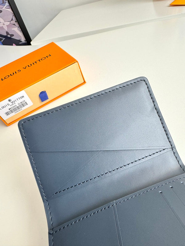 Portafoglio tascabile LV M82324 in pelle di vacchetta monogramma blu navy 221268