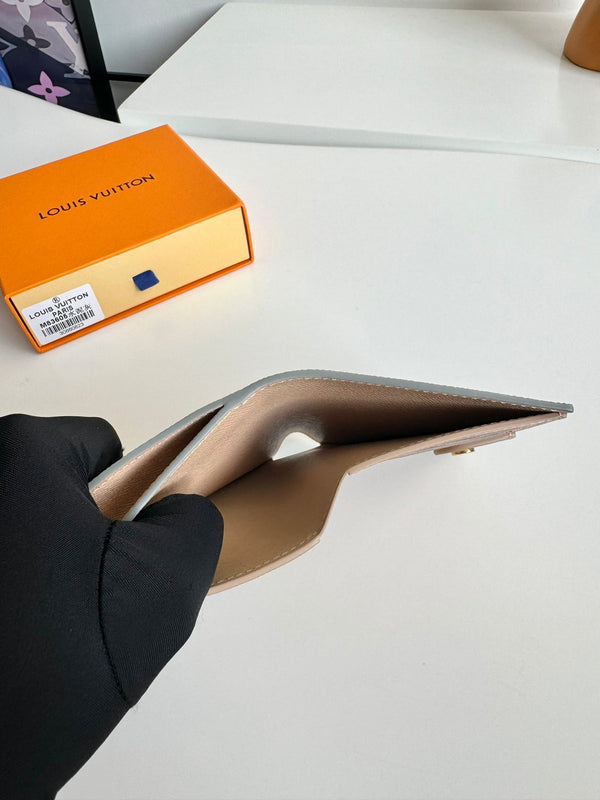 LV Lisa Wallet Trianon Gray Monogram Canvas GHW 221286