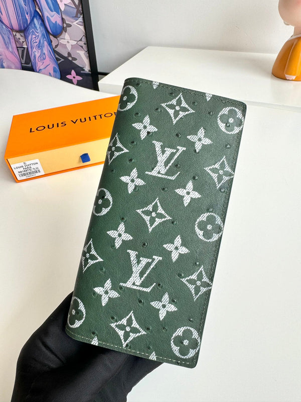 LV Brazza Wallet Green Ostrich Pattern 221307