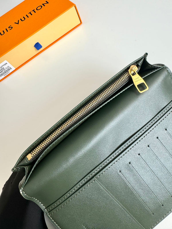 LV Brazza Wallet Green Ostrich Pattern 221307