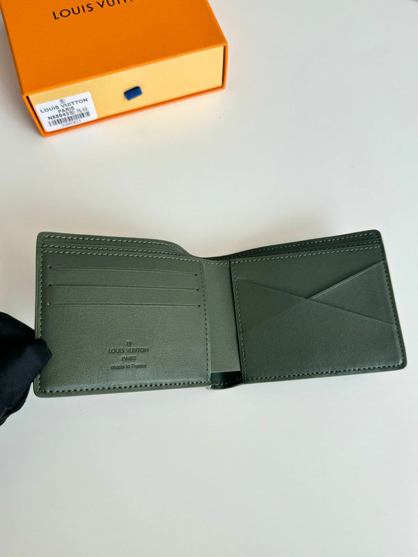 LV Multiple Wallet Green Ostrich Pattern 221308