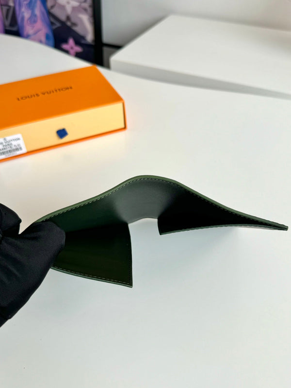 LV Passport Holder Green Ostrich Pattern 221309