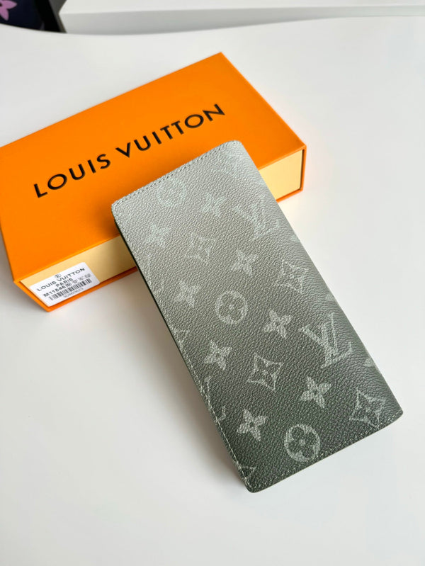 LV Brazza Wallet Green Monogram Gradient Canvas 221315