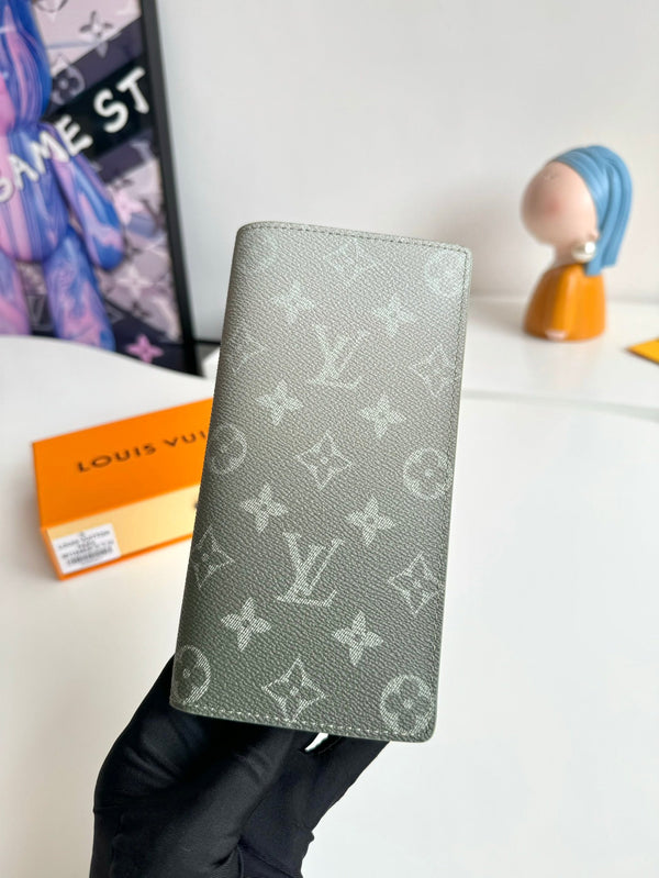 LV Brazza Wallet Green Monogram Gradient Canvas 221315