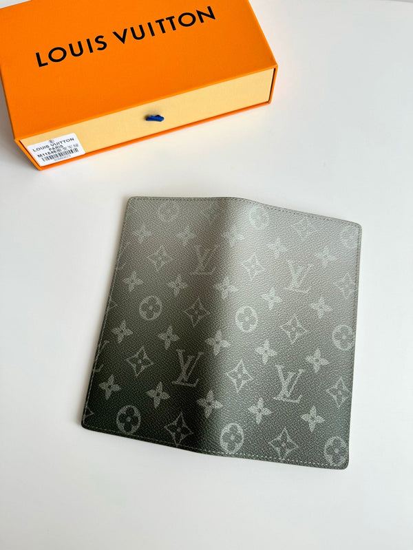 LV Brazza Wallet Green Monogram Gradient Canvas 221315