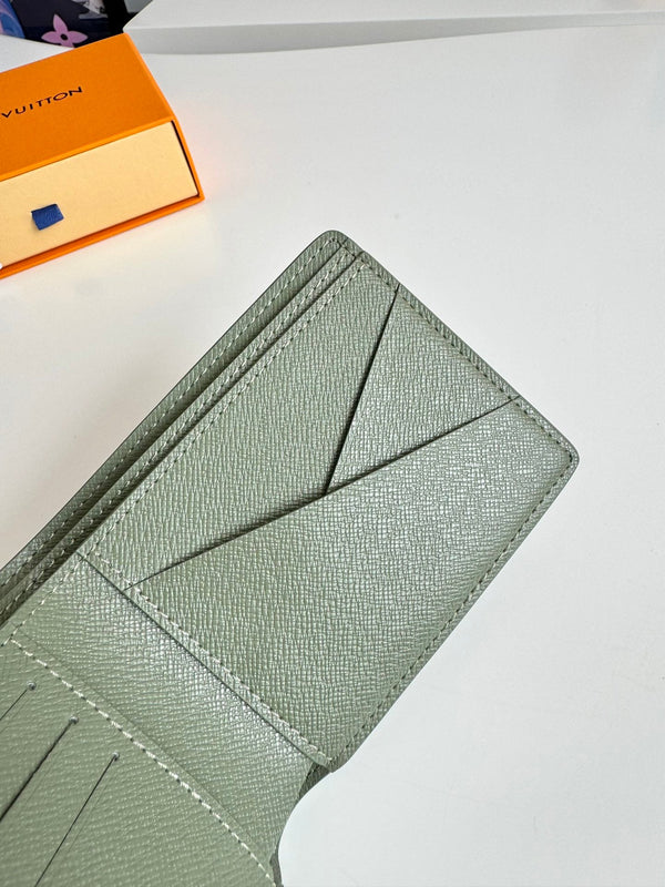Portafoglio multiplo LV in tela sfumata con monogramma verde 221316