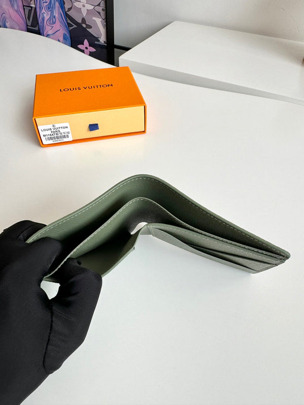 Portafoglio multiplo LV in tela sfumata con monogramma verde 221316