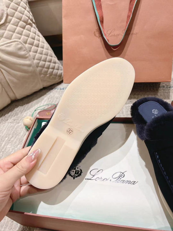 Mocassino LP Charms Walk Babouche in pelle scamosciata blu spazio con fodera in pelliccia di coniglio 206227