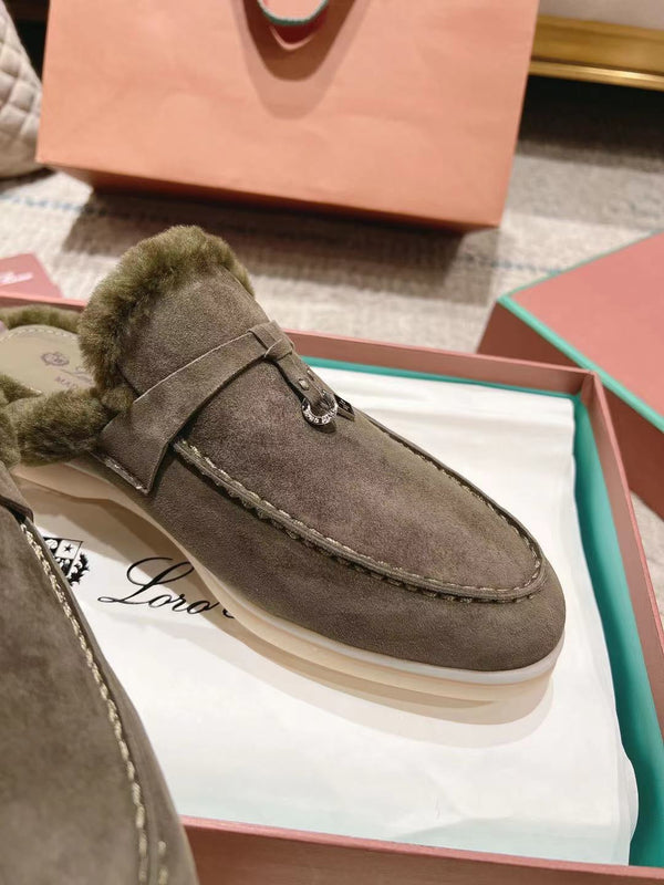 Mocassino LP Charms Walk Babouche in pelle scamosciata verde militare con fodera in pelliccia di coniglio 206233