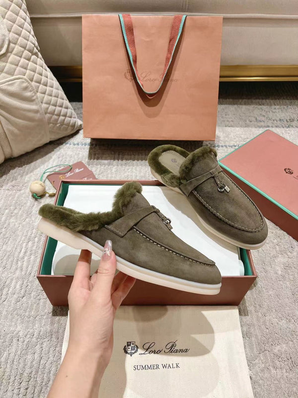 Mocassino LP Charms Walk Babouche in pelle scamosciata verde militare con fodera in pelliccia di coniglio 206233