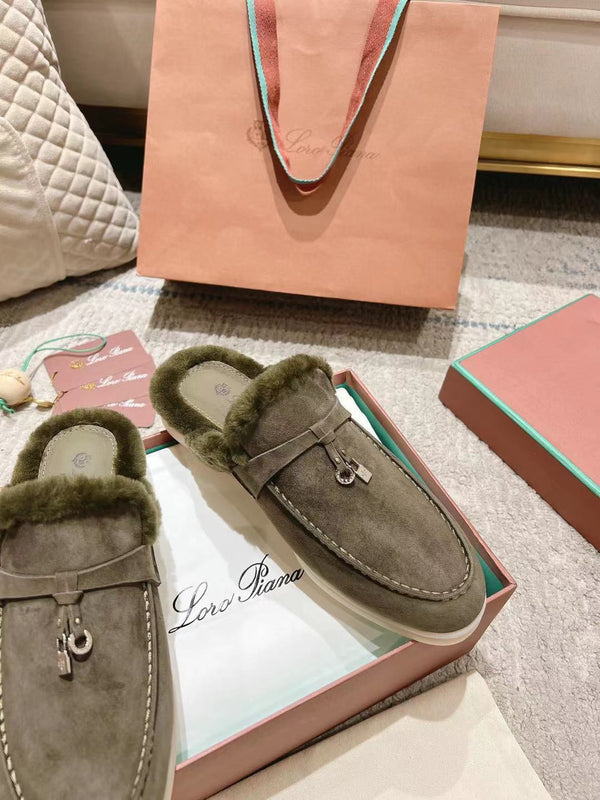 Mocassino LP Charms Walk Babouche in pelle scamosciata verde militare con fodera in pelliccia di coniglio 206233