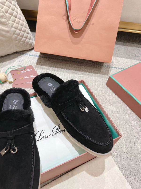 Mocassino LP Charms Walk Babouche in pelle scamosciata nera con fodera in pelliccia di coniglio 206239