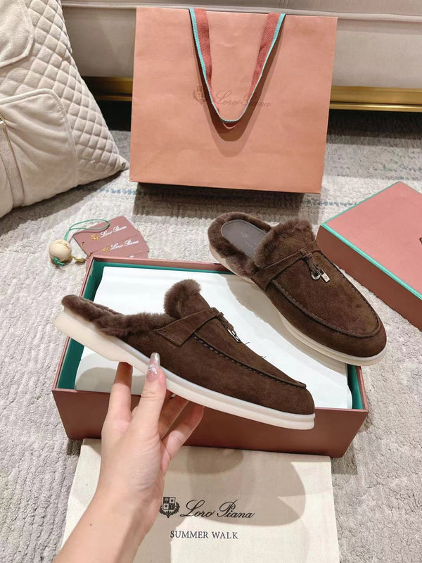 Mocassino LP Charms Walk Babouche Bottele in pelle scamosciata marrone con fodera in pelliccia di coniglio 206245