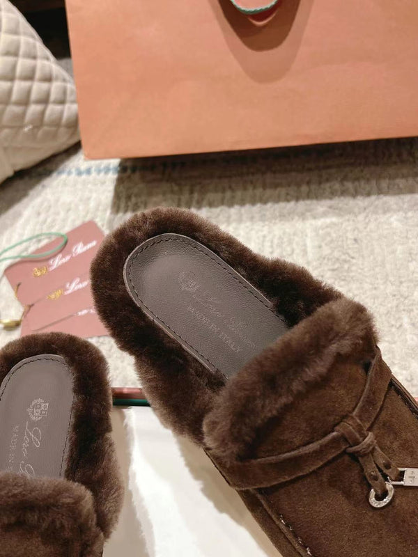 Mocassino LP Charms Walk Babouche Bottele in pelle scamosciata marrone con fodera in pelliccia di coniglio 206245