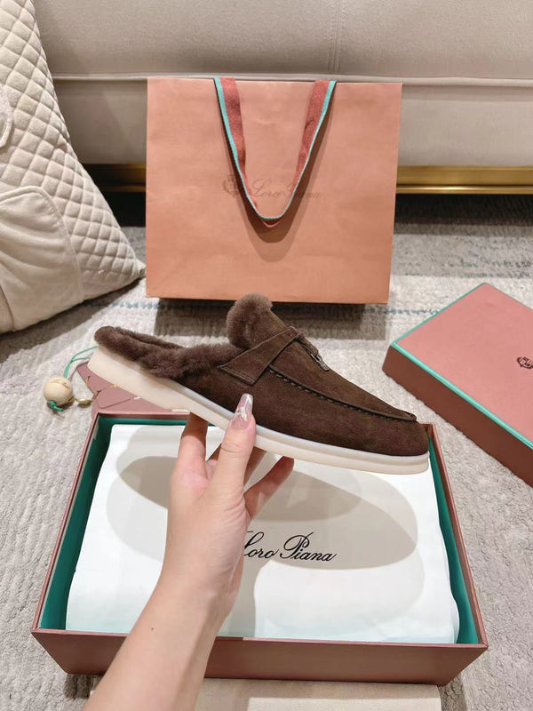 Mocassino LP Charms Walk Babouche Bottele in pelle scamosciata marrone con fodera in pelliccia di coniglio 206245