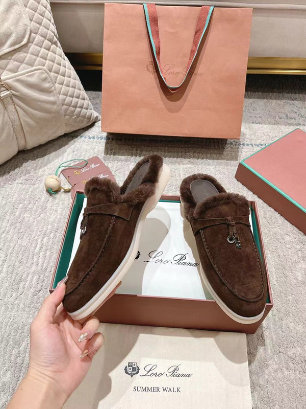 Mocassino LP Charms Walk Babouche Bottele in pelle scamosciata marrone con fodera in pelliccia di coniglio 206245