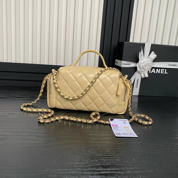 BORSA PER FOTOCAMERA MEDIA 23 IN PELLE DI AGNELLO GIALLA BEIGE E FERRAMENTA ORO