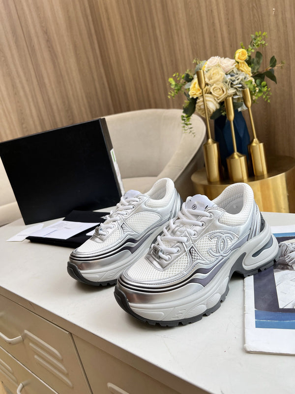 cc trainer pelle di vitello nera rete bianca