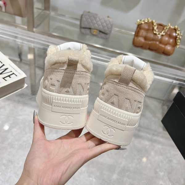 CC Sneaker Milky Beige Suede Wool Lining