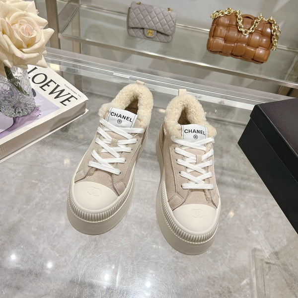 CC Sneaker Milky Beige Suede Wool Lining