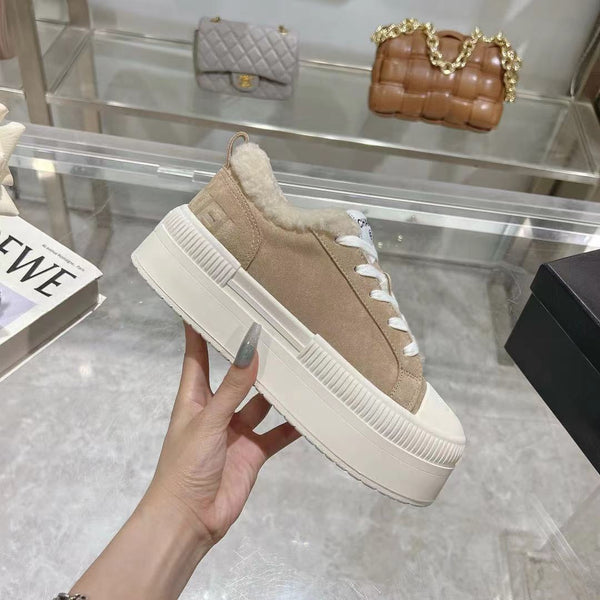 CC Sneaker Beige Suede With Wool Lining 944559