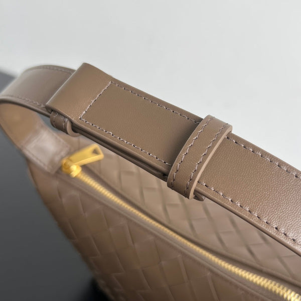 BORSA WALLACE 22 IN PELLE DI VITELLO MARRONE