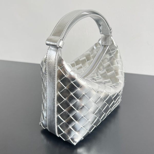 BORSA WALLACE 22 IN PELLE DI VITELLO METALLIZZATA ARGENTO